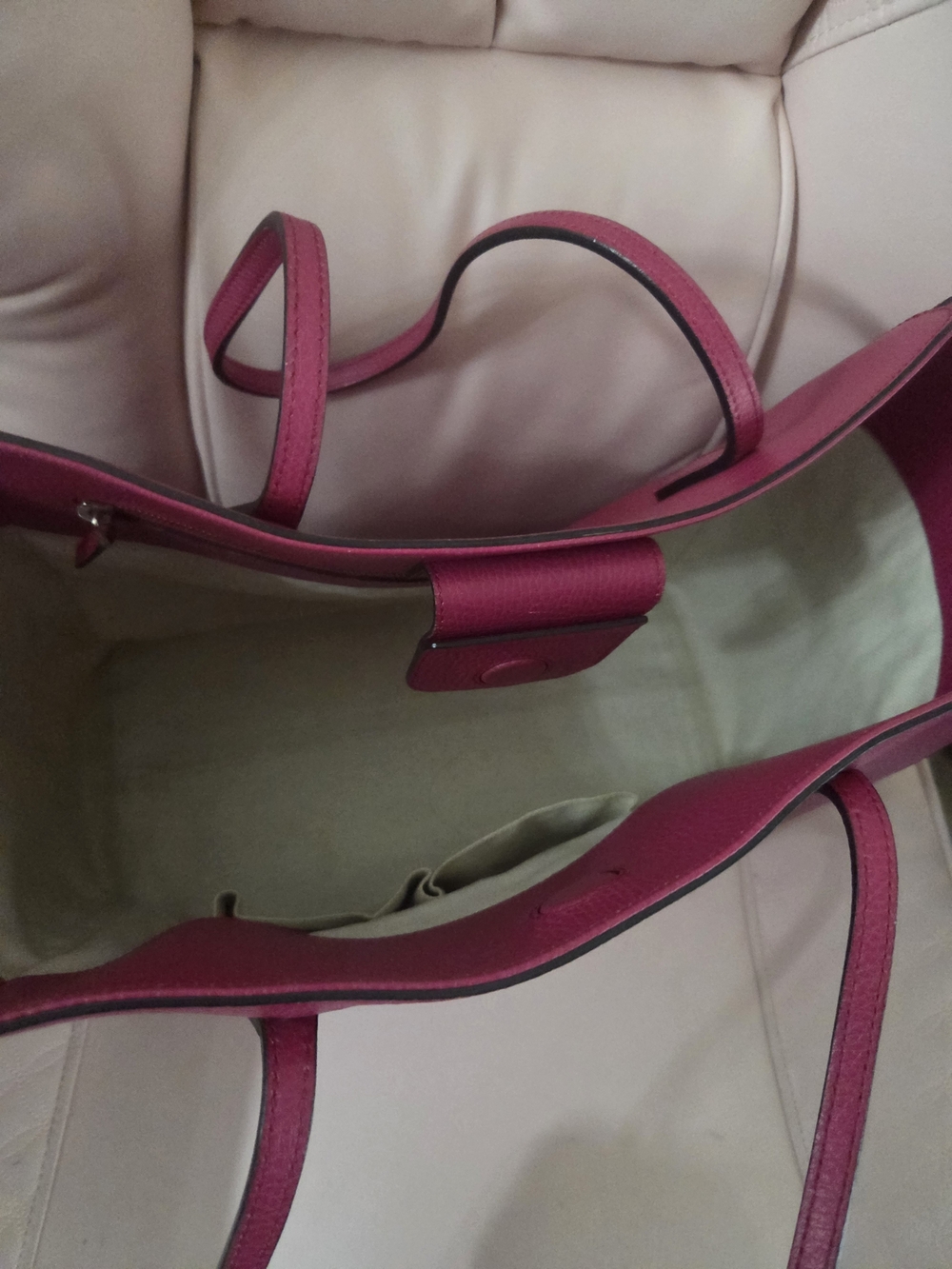 Gucci Pink Leather Tote with Gold Logo - Picture 3 of 6